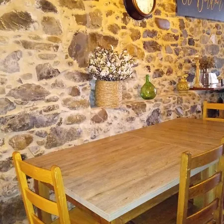 De Peregrinos Compostela Hostel *