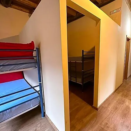 Hostal De Peregrinos Compostela