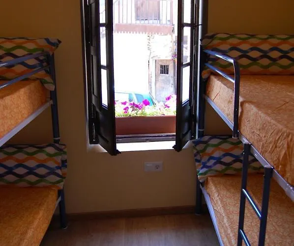 De Peregrinos Compostela 호스텔 *