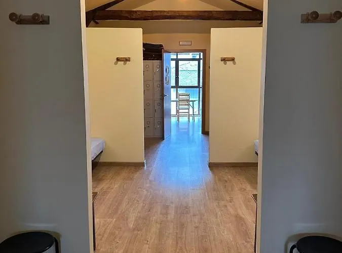 De Peregrinos Compostela 호스텔 *