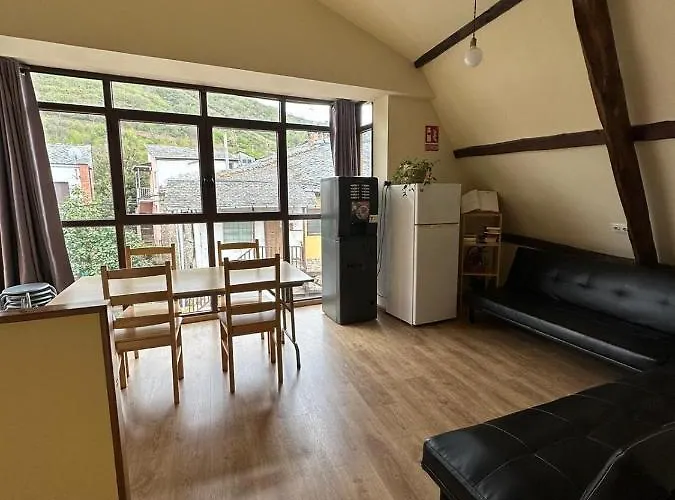 De Peregrinos Compostela Albergue Molinaseca